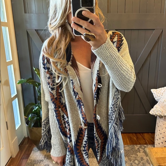 New Grey Toggle Hooded Cardigan Sweater Western Aztec Fringe - Picture 3 of 9